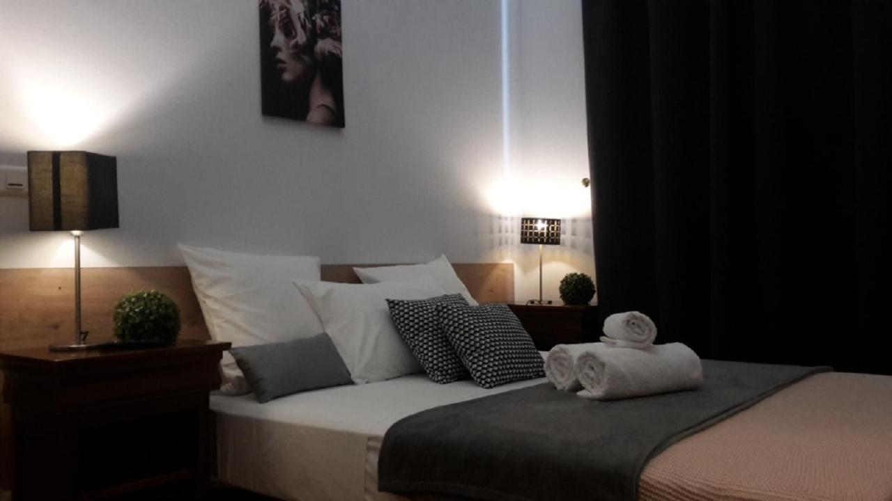 Chateau Marith - Etablissement Climatise Avec Piscine Hotel Clairac  ภายนอก รูปภาพ